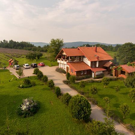 Lavanda Farm Apartmani Rakovica Zewnętrze zdjęcie