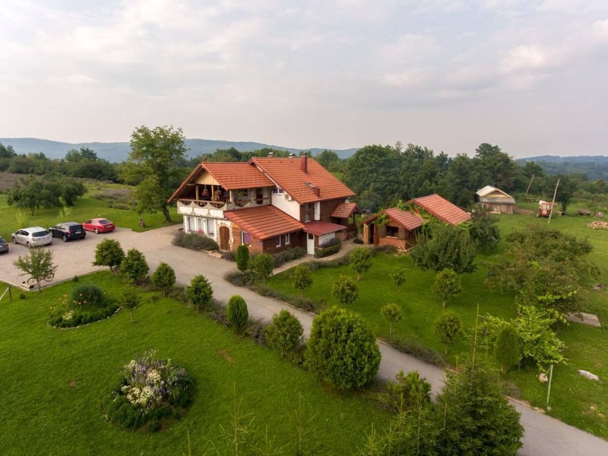 Lavanda Farm Apartmani Rakovica Zewnętrze zdjęcie